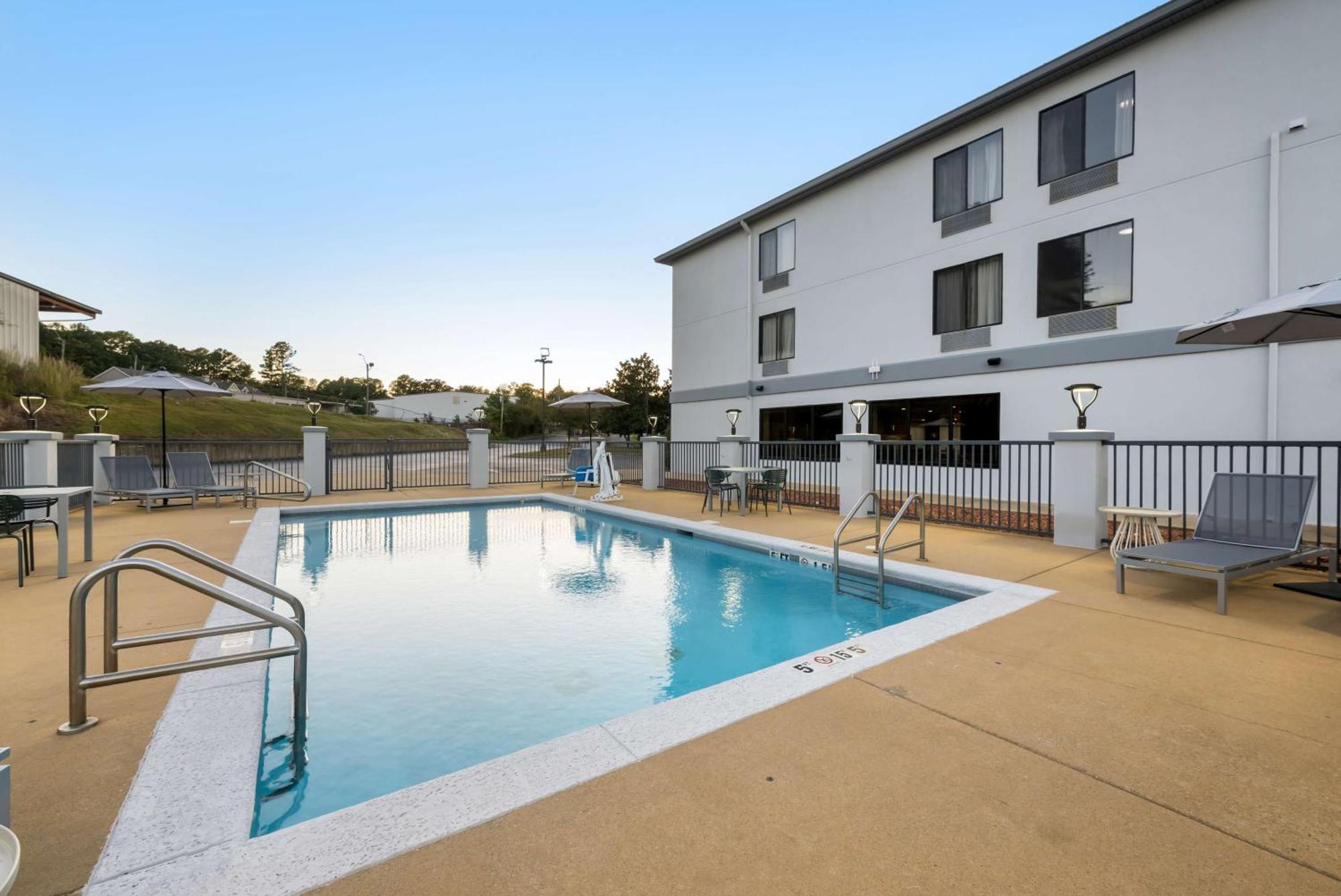 Spark By Hilton Tuscaloosa University Exterior photo